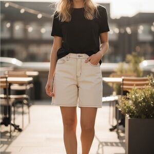 PrettyLittleThing Cream Women's Bermudas